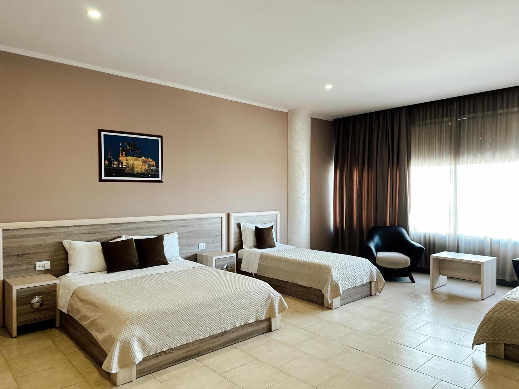 Hotel Terminal Tirana Bregu i Lumit Экстерьер фото