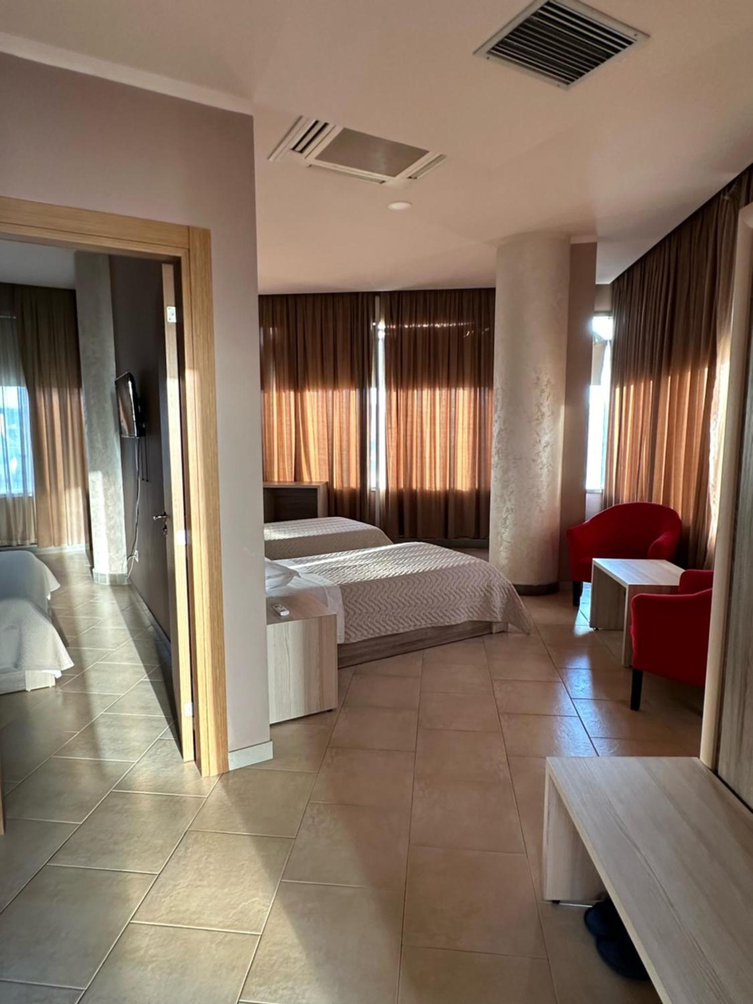 Hotel Terminal Tirana Bregu i Lumit Экстерьер фото